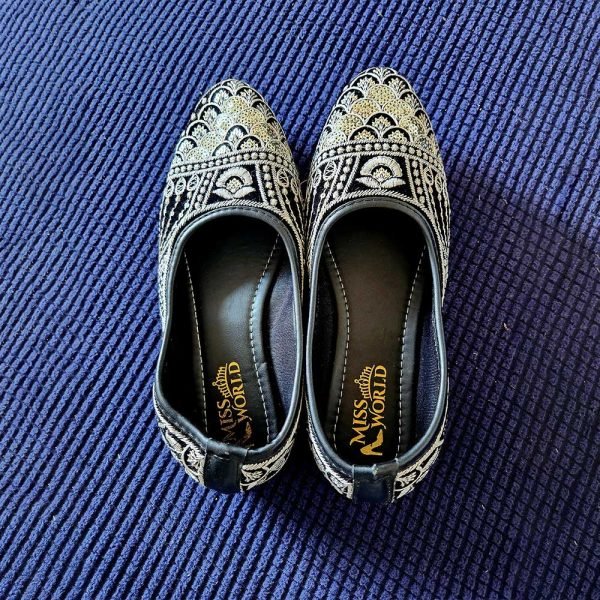 Golden Silver Threadwork Black Mojdis