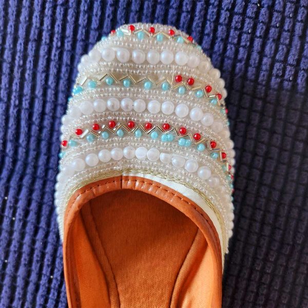 White Beaded Mojdis - Image 3