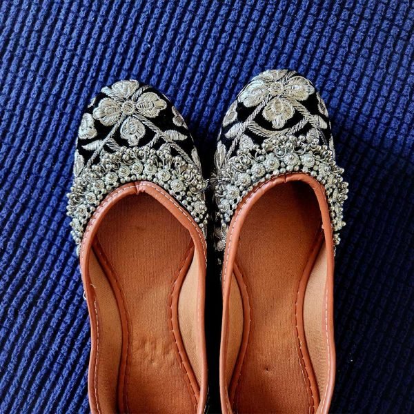 Golden Threadwork Black Mojdis - Image 3