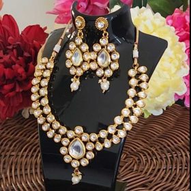 White Kundan Jewellery Set