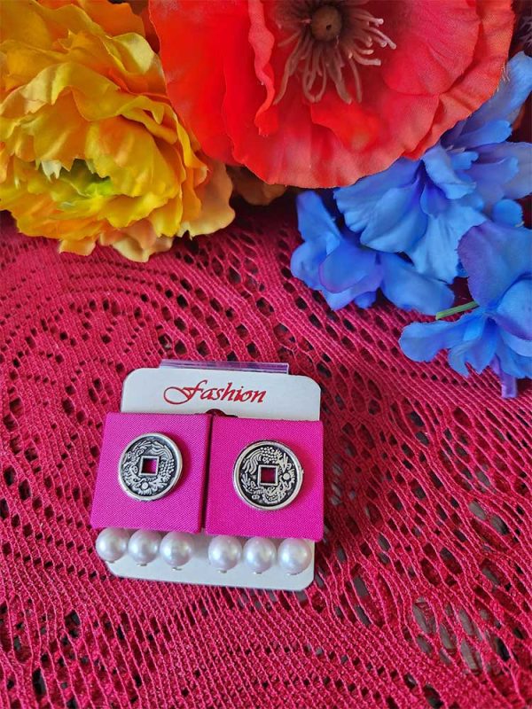 Handmade Trendy Earrings Pink Square - Image 2