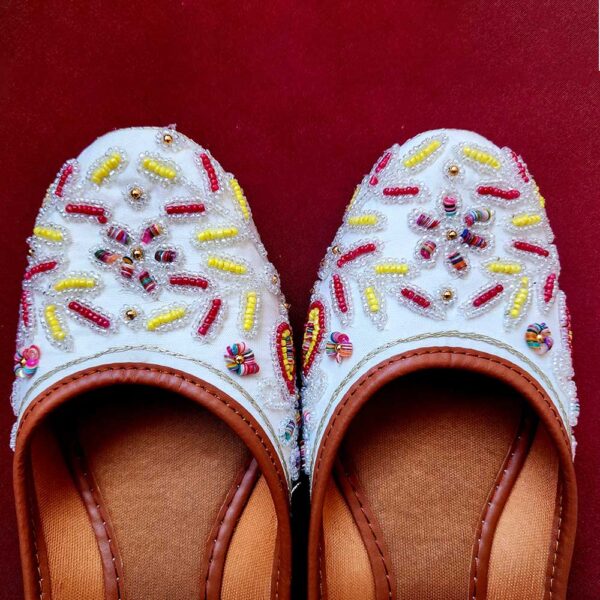 White Beaded Mojdi - Image 2